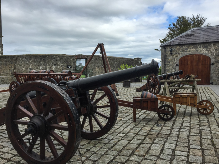 Artillery display at the Battle of the Boyne center