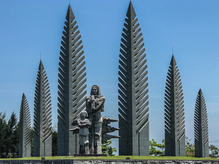 The impressive Reunification Memorial south of Hiền Lương Bridge.